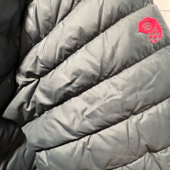 Mountain hardware shield 650 down jacket (Not a hoodie)Women’s Light weight - Picture 6 of 9